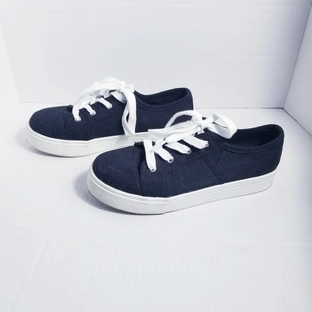 CANDIE'S SMALL PLATFORM CANVAS SHOES SIZE 5 KIDS WOMEN'S SIZE 7